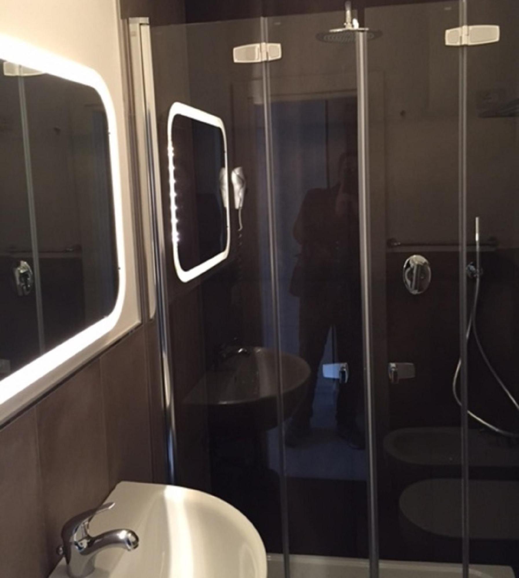 מרינה די פיאטרסנטה Savoy Hotel חדר תמונה